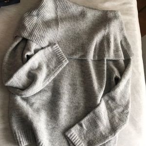 WITH TAGS!!!! Gray sparkly sweater